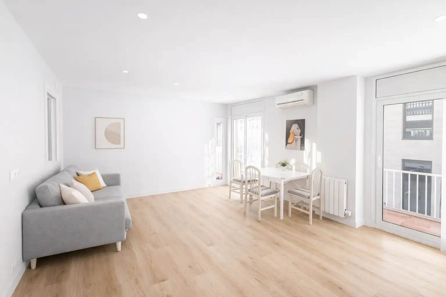 Sala de estar de Piso en venta en Barcelona con Aire acondicionado, Calefacción y Amueblado