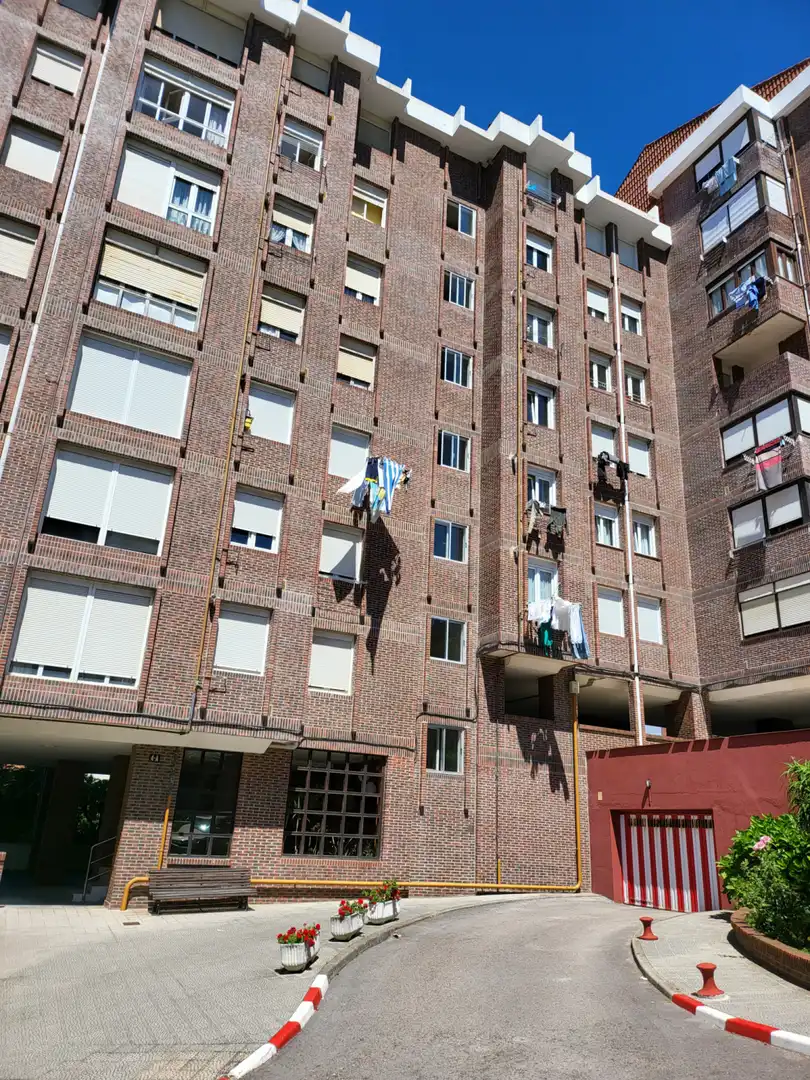 Pis de lloguer a Simón Cabarga, Los Castros