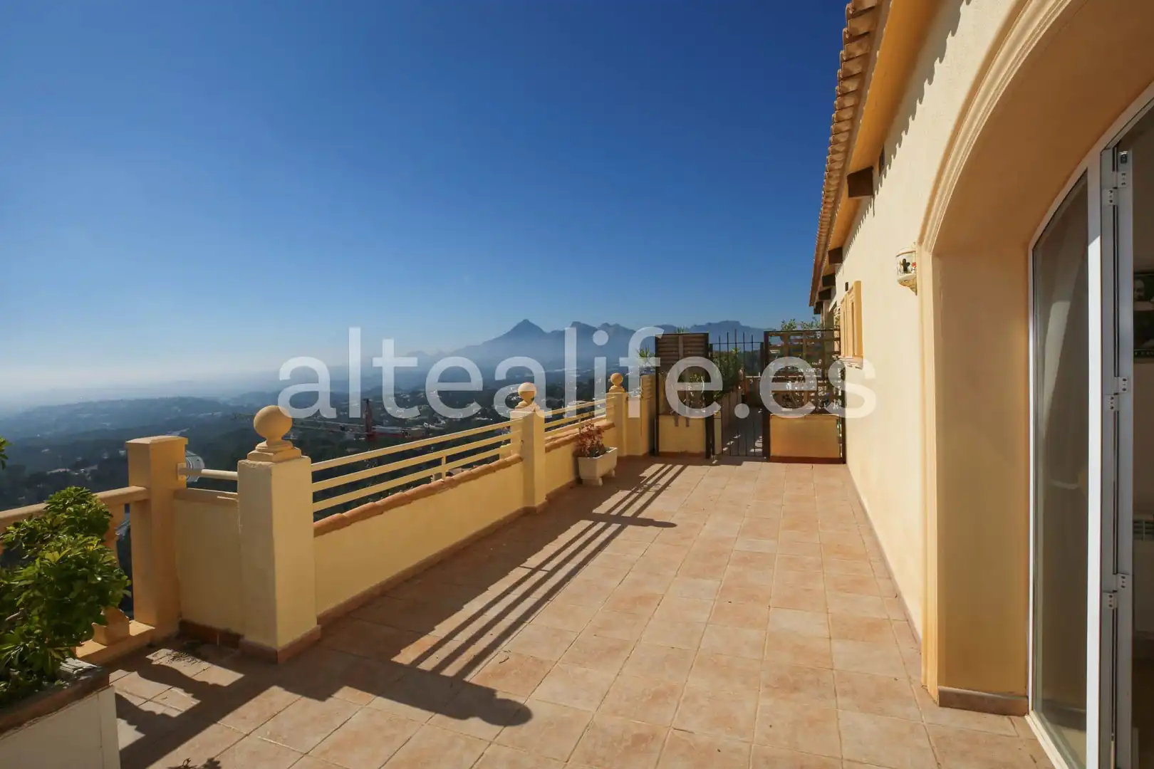 Vista exterior de Casa o chalet en venta en Altea con Aire acondicionado, Calefacción y Jardín privado