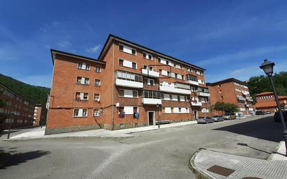 Vista exterior de Pis en venda en San Martín del Rey Aurelio