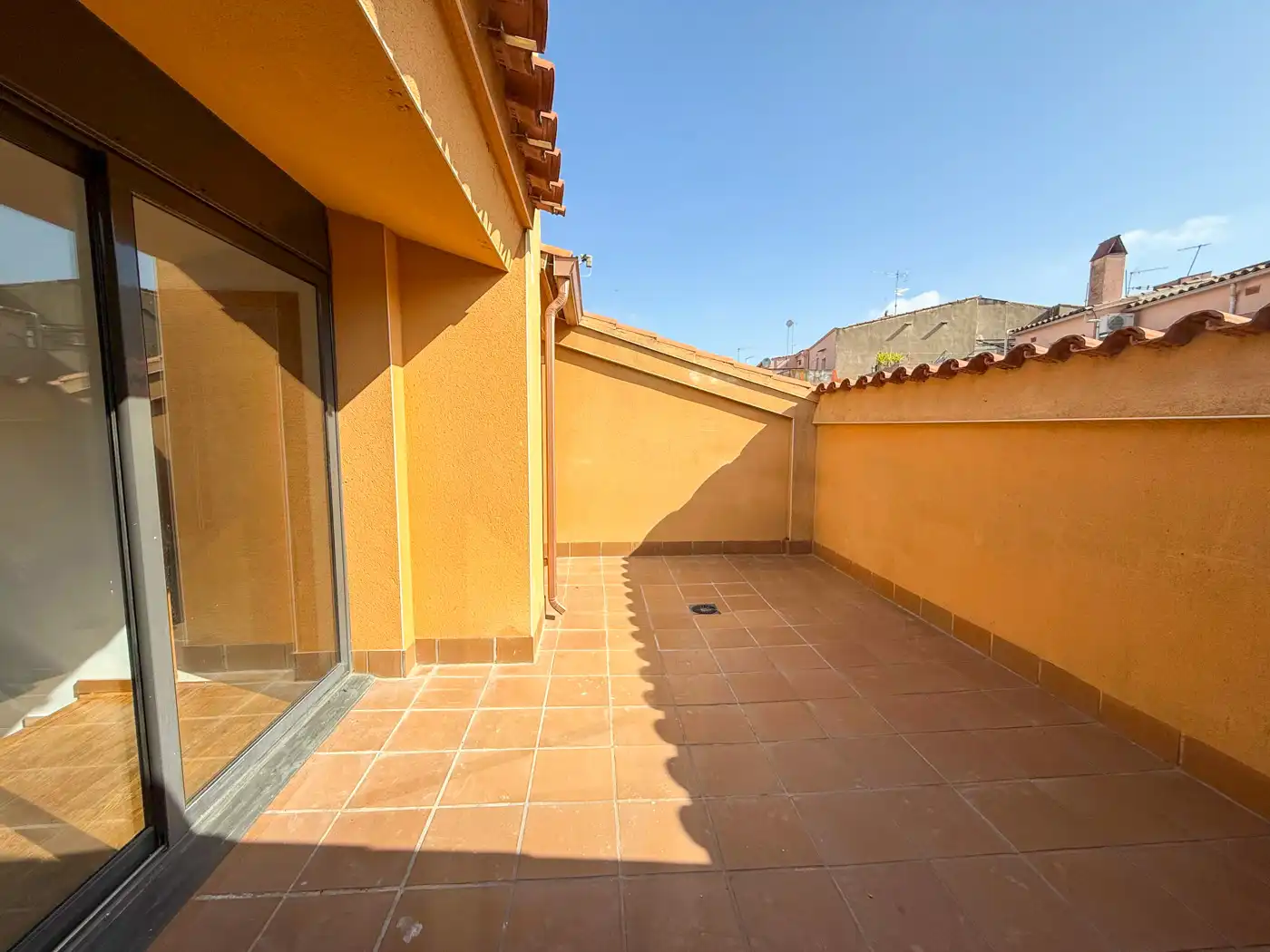 Terraza de Dúplex en venta en Figueres con Calefacción, Terraza y Balcón