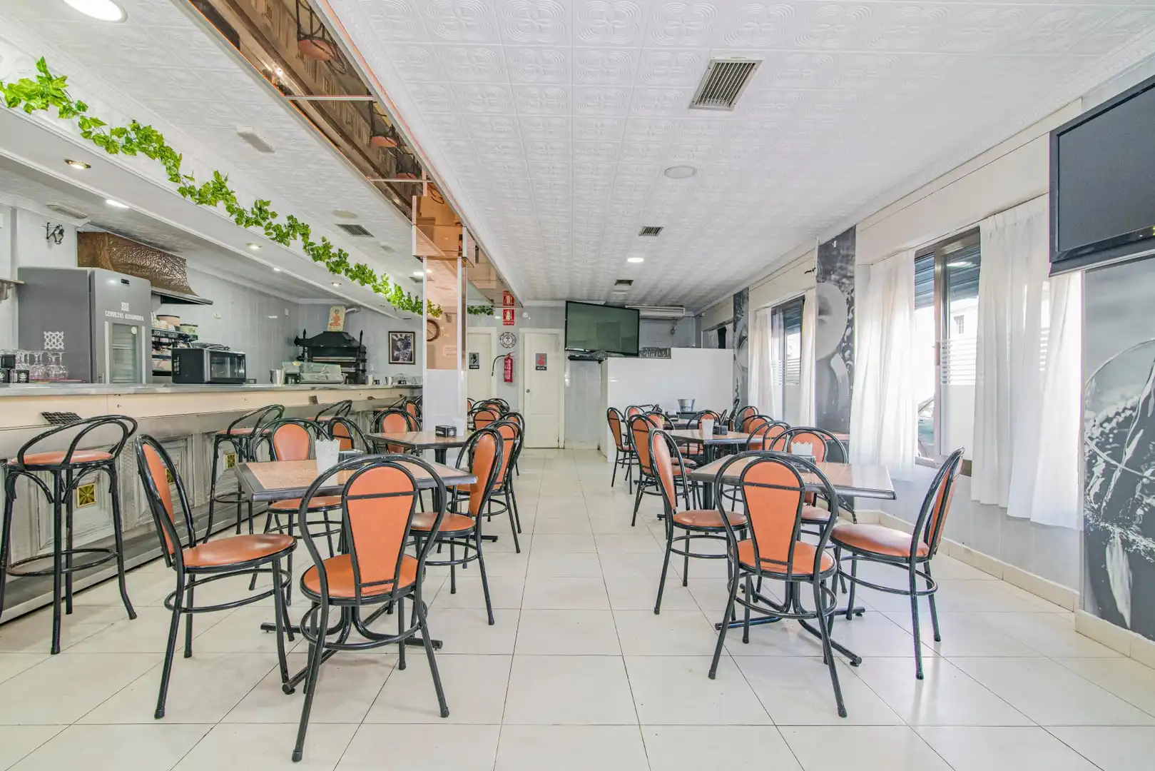 Commercial properties for sale in Huétor Tájar  with Air Conditioner and Furnished