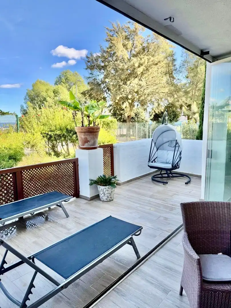 Apartament amb piscina en venda a Doña Julia Golf, imagen 3