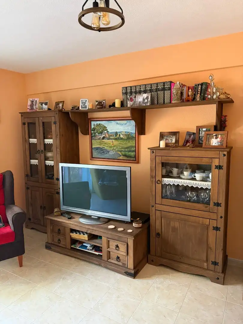 Sala de estar de Dúplex en venta en Navaluenga con Calefacción, Terraza y Amueblado