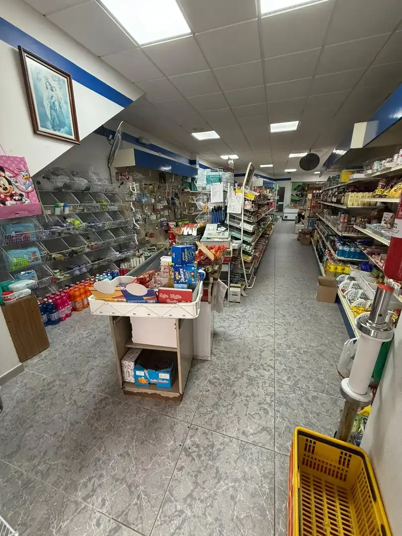 Local en venta en Cuevas de San Marcos con Aire acondicionado y Amueblado