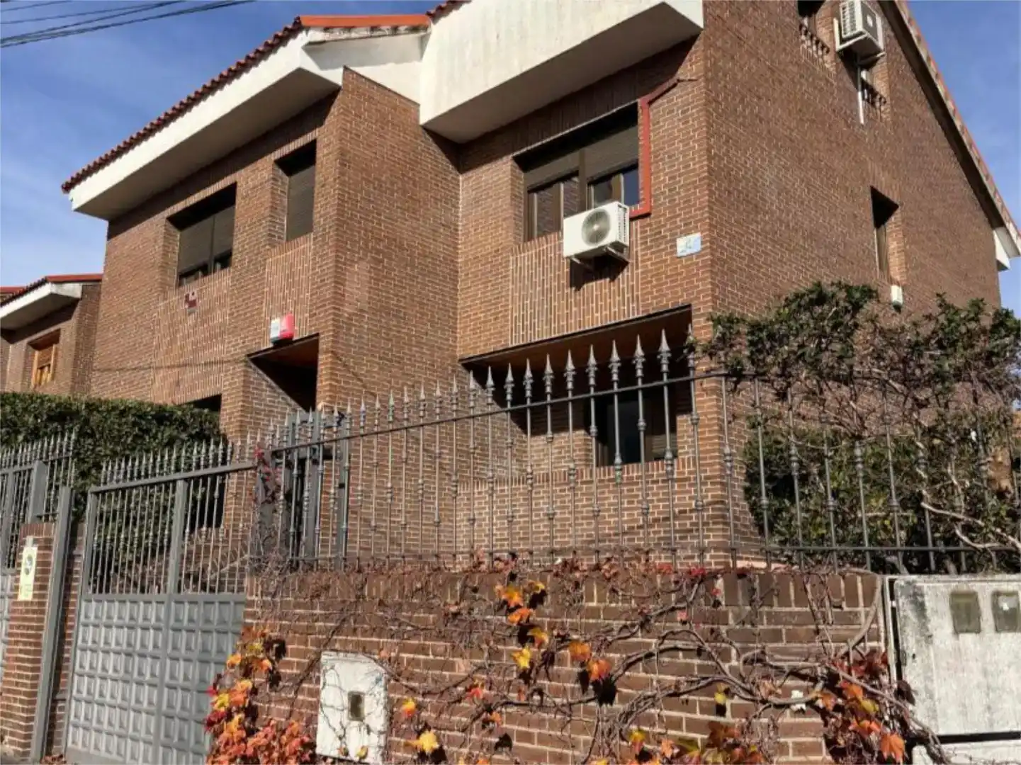 Vista exterior de Piso para compartir en Las Rozas de Madrid con Jardín privado y Amueblado