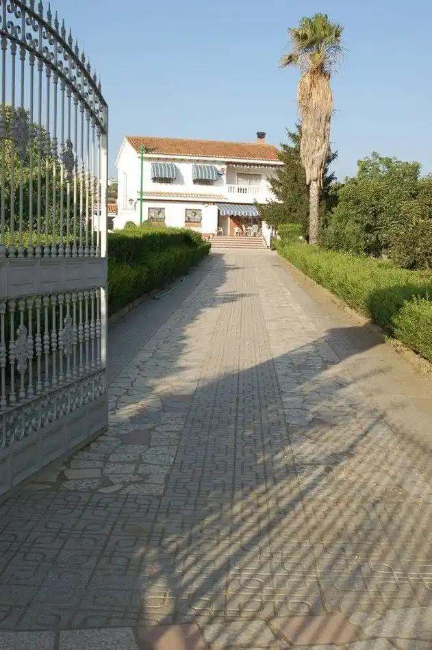 Vista exterior de Casa o chalet en venta en Guadix con Aire acondicionado, Calefacción y Jardín privado
