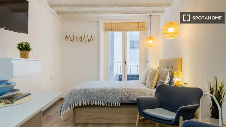 Flat with terrace to rent in Ciutat Vella, imagen 11