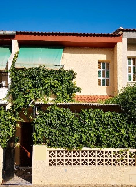 Jardí de Casa adosada en venda en San Pedro del Pinatar amb Moblat