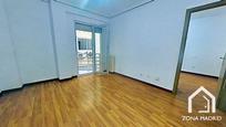 Bedroom of Flat for sale in  Madrid Capital  with Balcony