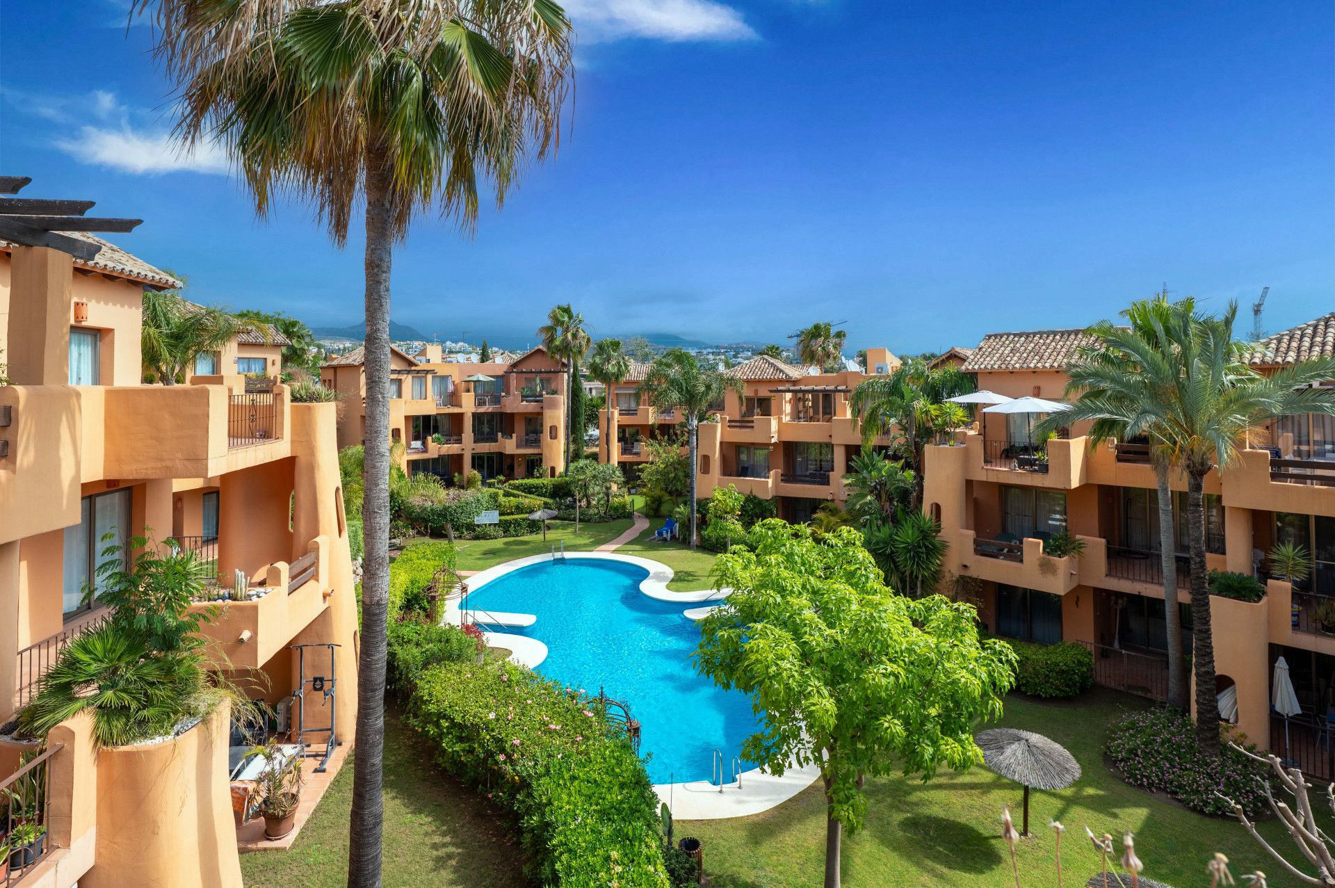 Jardí de Apartament en venda en Estepona amb Aire condicionat, Terrassa i Traster