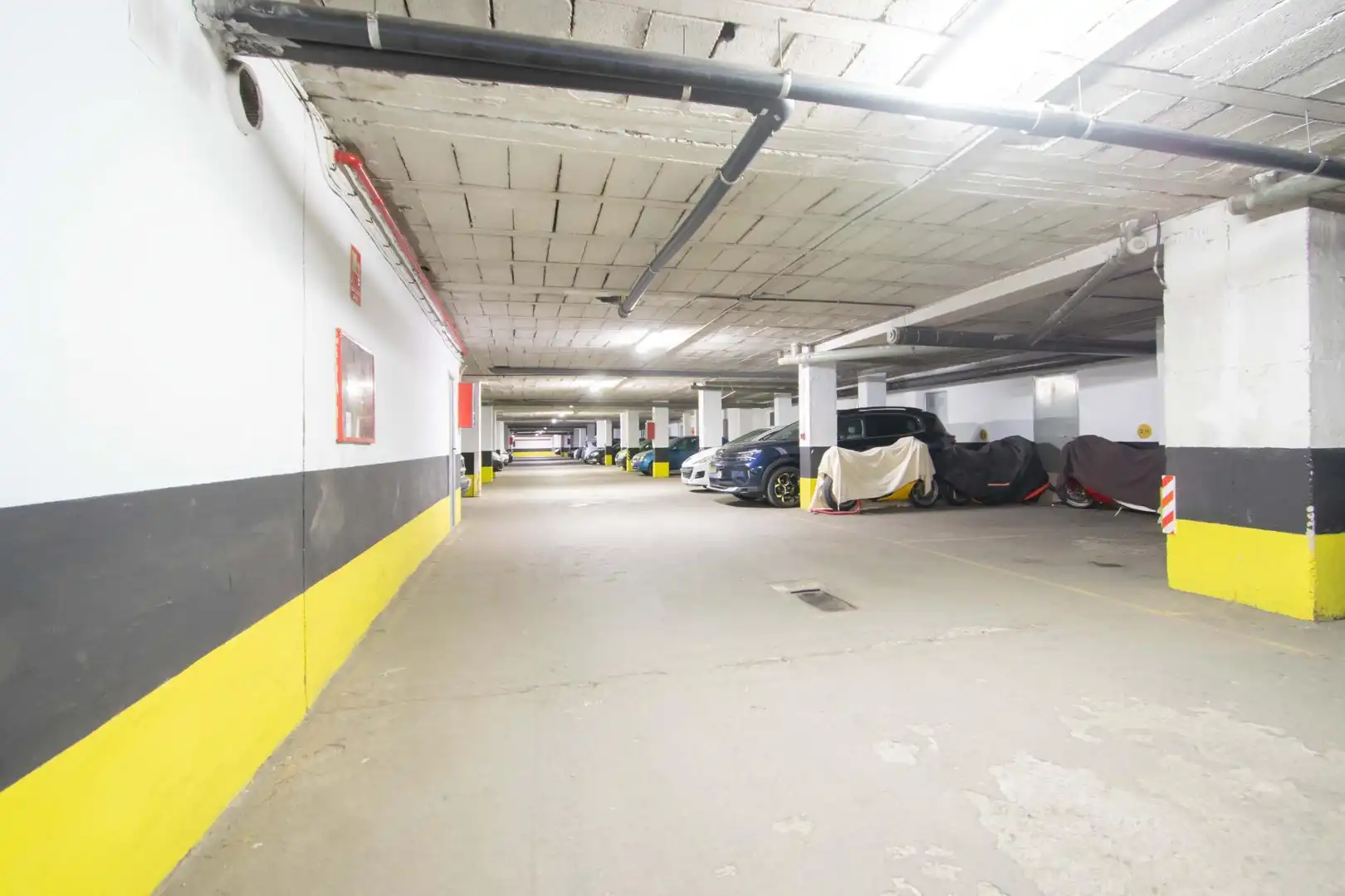 Parking de Dúplex en venta en Sevilla con Aire acondicionado, Calefacción y Terraza