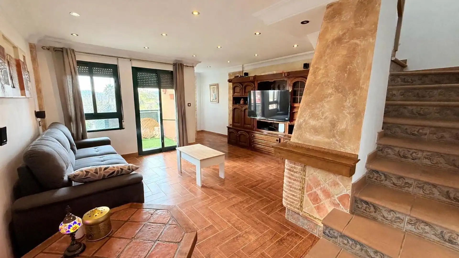 Sala de estar de Ático en venta en Orihuela con Aire acondicionado, Terraza y Balcón