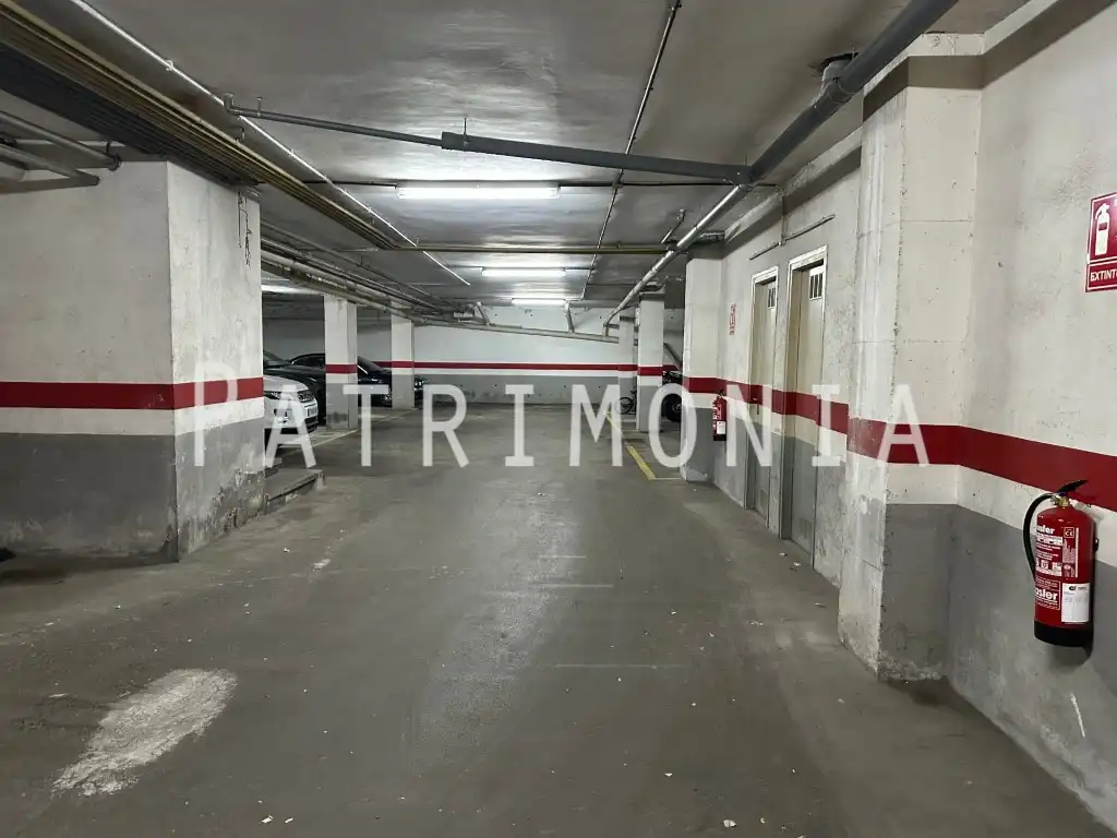 Aparcament de Garatge en venda en Barcelona