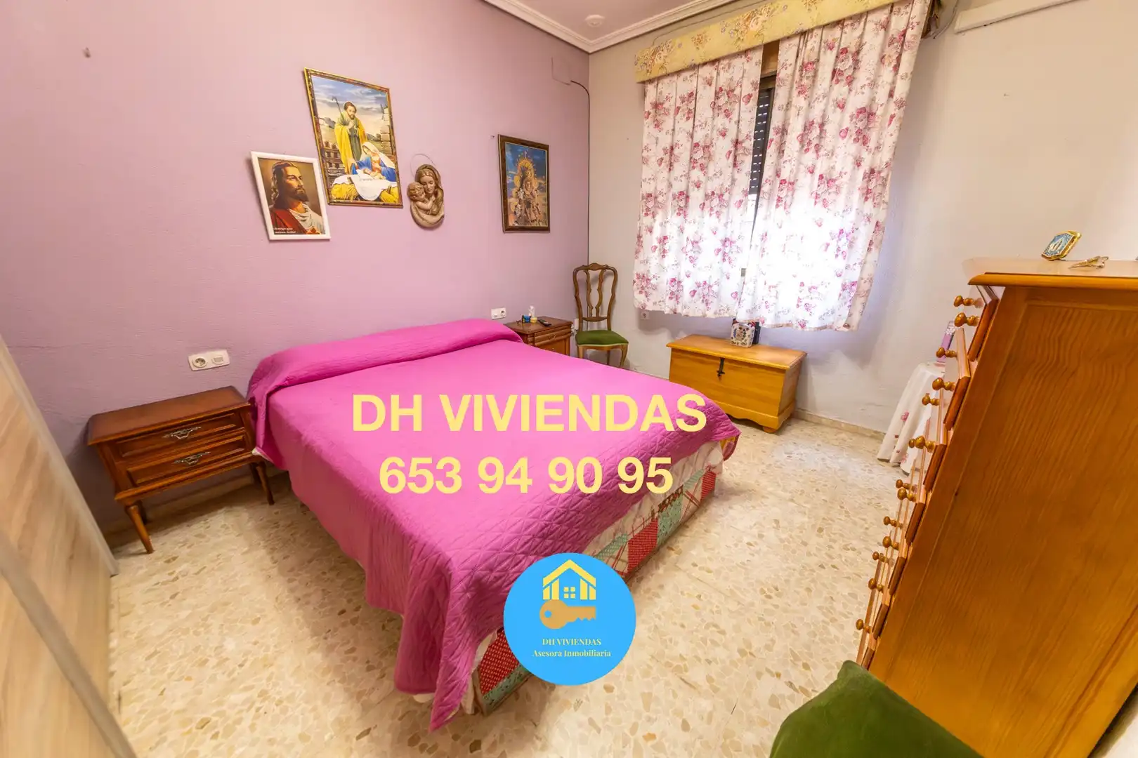 Bedroom of Houses for sale in Dos Hermanas  with Air Conditioner, Private garden and Terrace