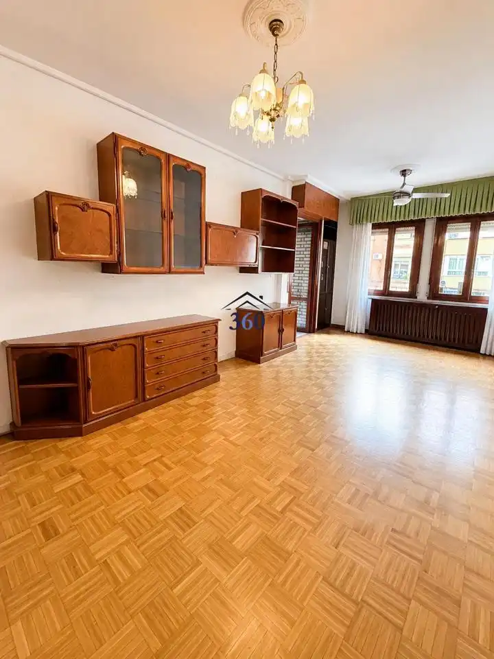 Sala de estar de Piso en venta en Cáceres con Aire acondicionado, Terraza y Amueblado