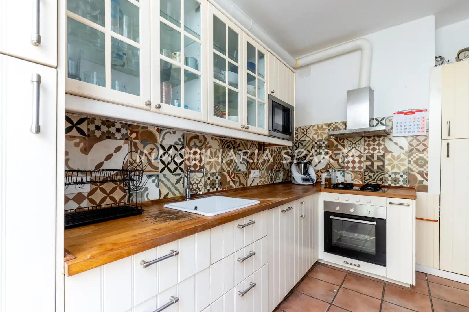 Cocina de Casa adosada en venta en Gelves con Terraza, Horno y Lavadora