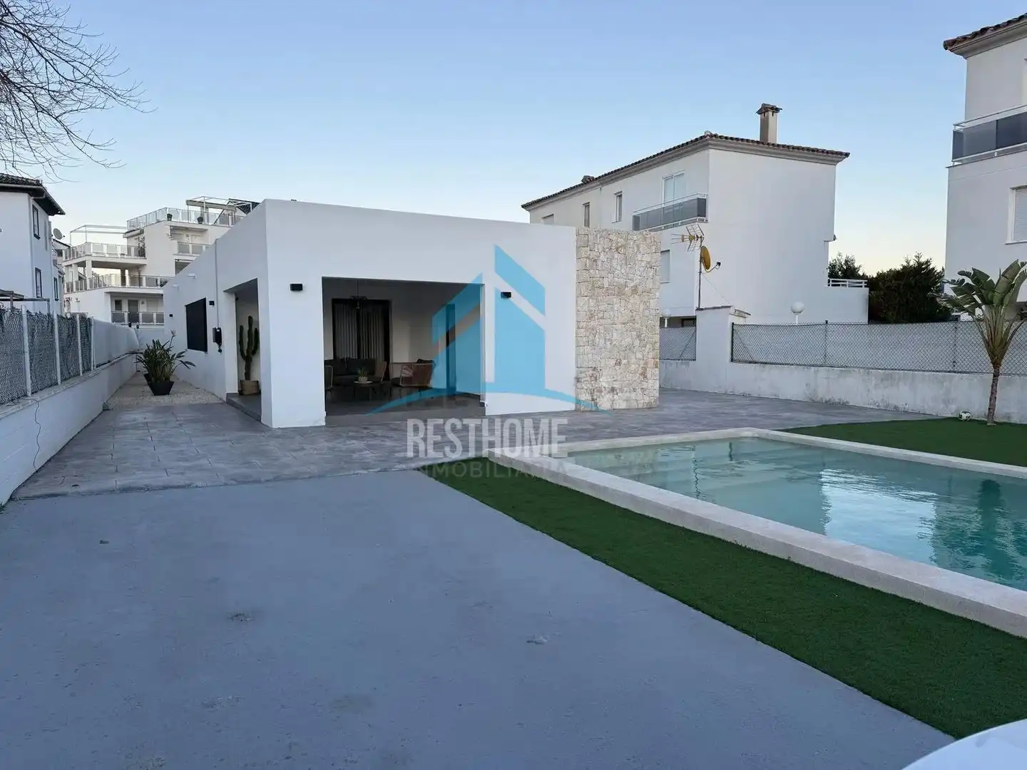 Exterior view of Houses for sale in Oliva  with Air Conditioner, Heating and Private garden