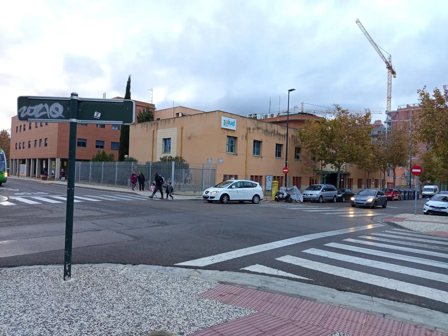 Außenansicht von Residential zum Verkauf in Zaragoza
