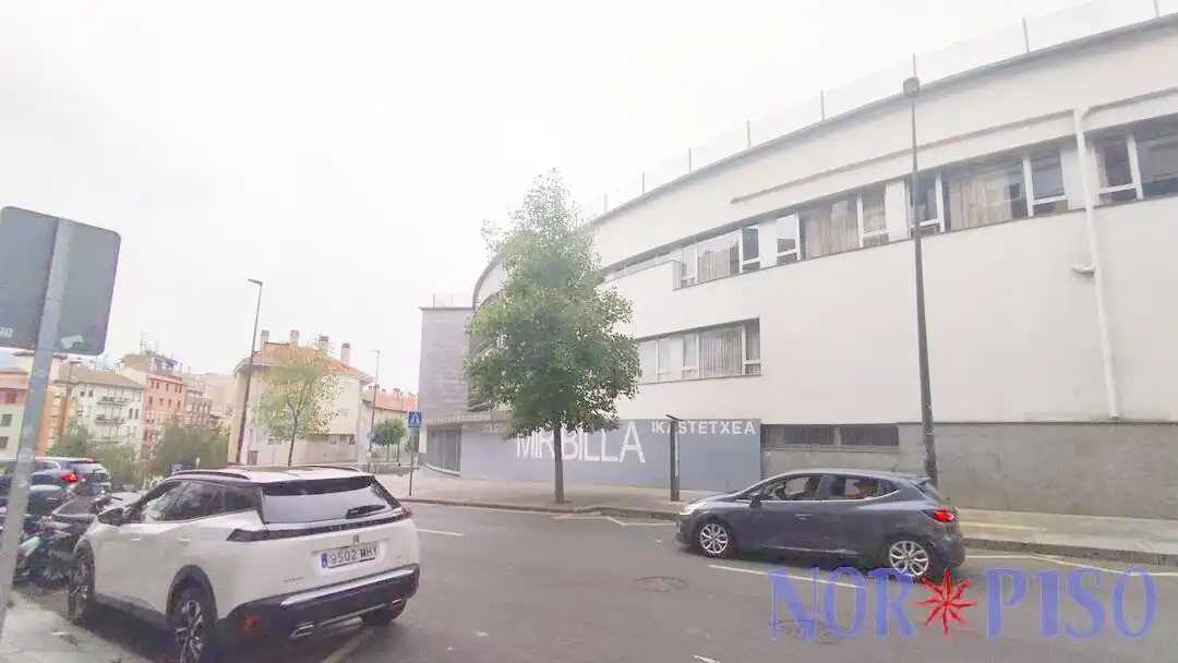 Exterior view of Garage for sale in Bilbao 