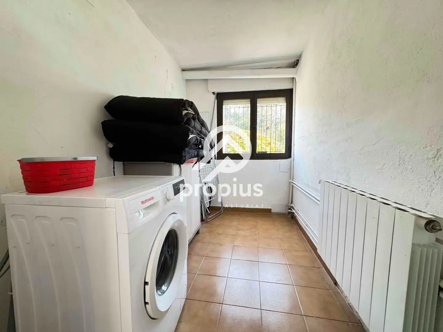 Habitación de Casa o chalet en venta en Parres con Calefacción, Jardín privado y Parquet