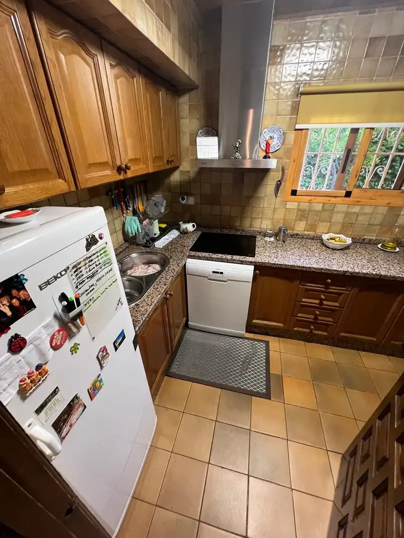 Cuina de Casa o xalet en venda en Benidorm amb Aire condicionat, Terrassa i Traster