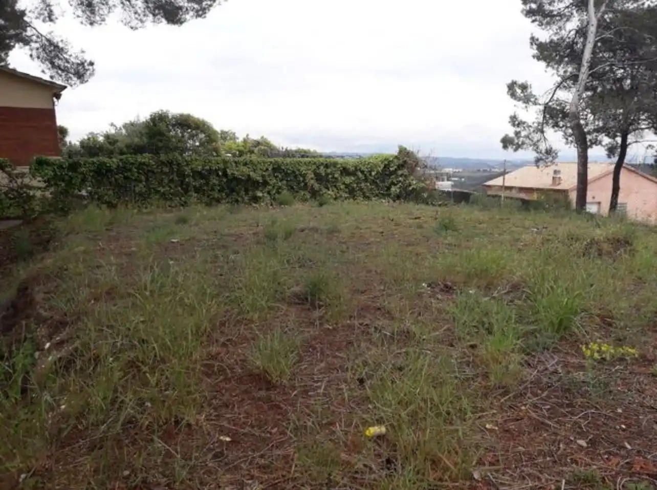 Lands and plots for sale in Can Rial