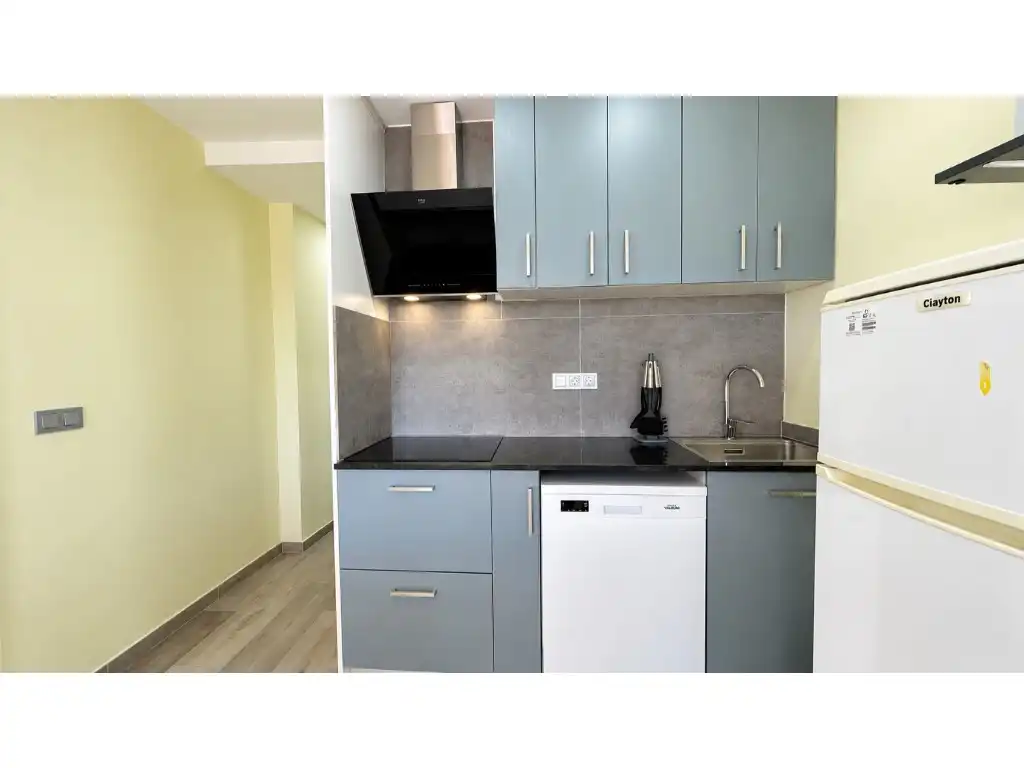 Studio with lift for sale in Carrer del Delta-Muga, imagen 6