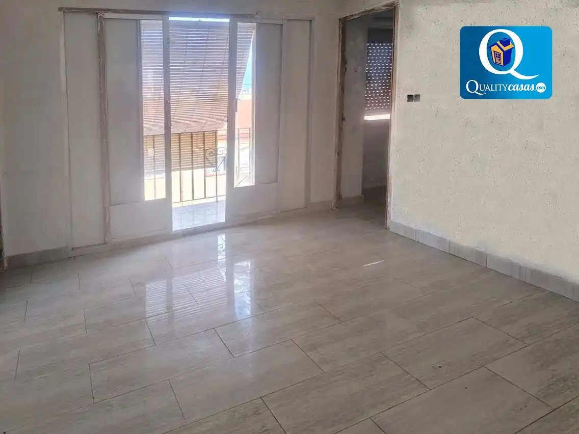 Sala d'estar de Apartament en venda en Alicante / Alacant amb Balcó