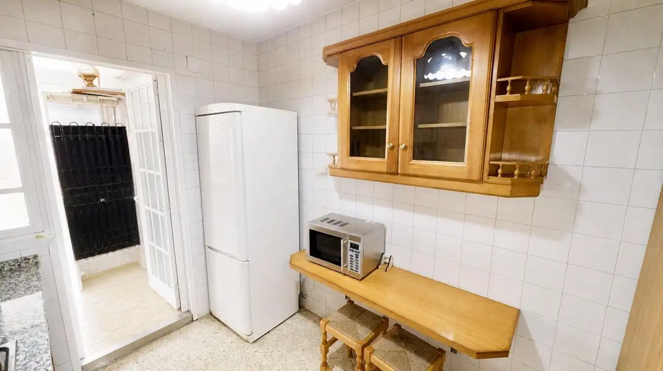 Kitchen of Flat for sale in Granada  with Heating, Furnished and Balcony
