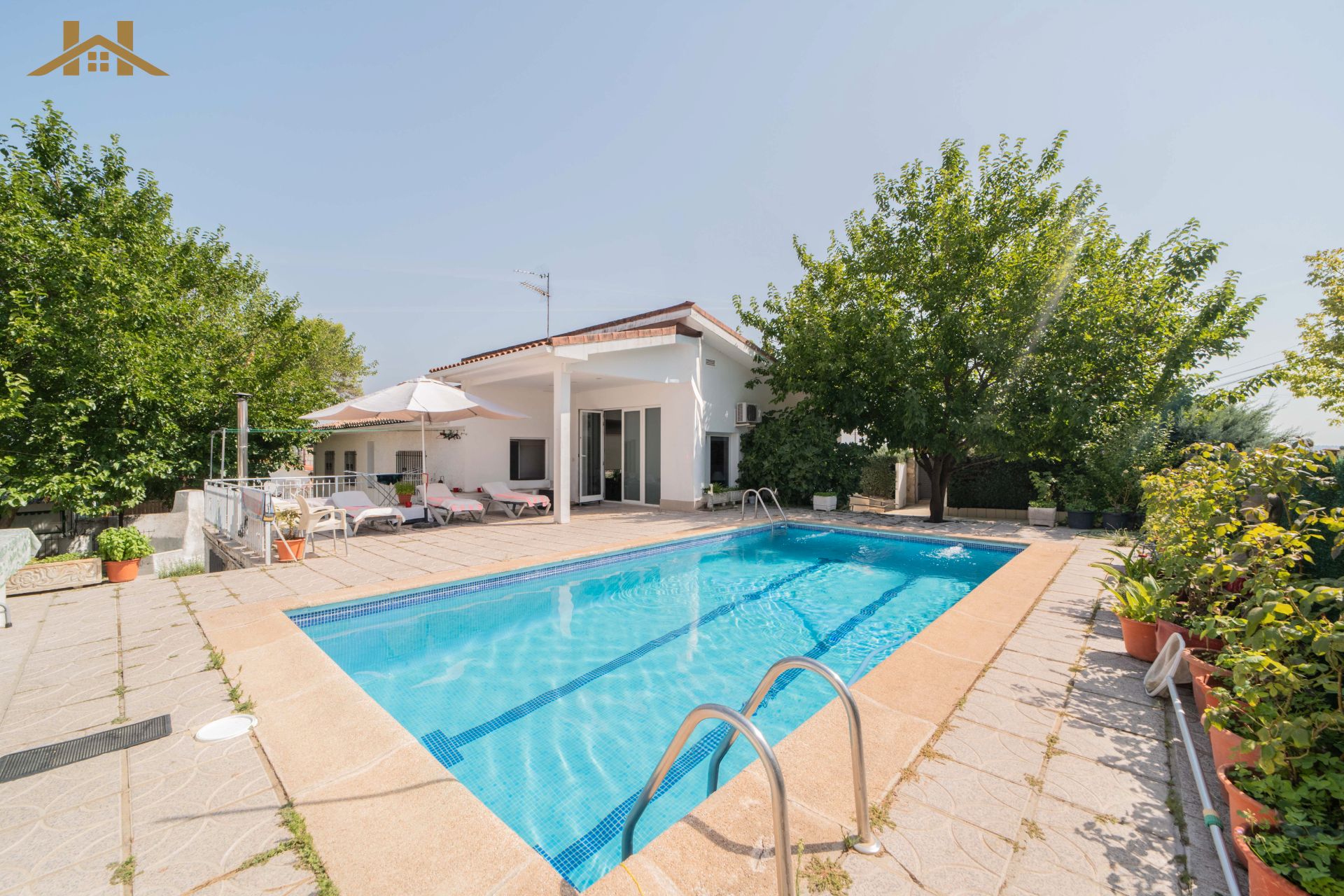 Piscina de Casa o xalet en venda en Aldea del Fresno amb Aire condicionat, Calefacció i Jardí privat