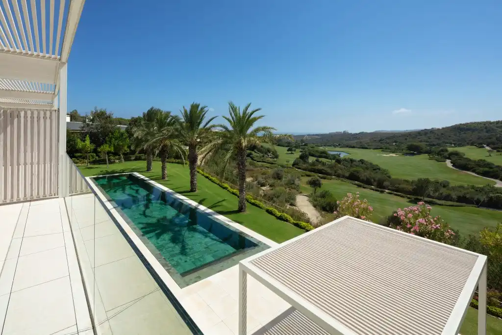 Chalet con piscina en venta en Casares Golf - Casares del Sol, imagen 9
