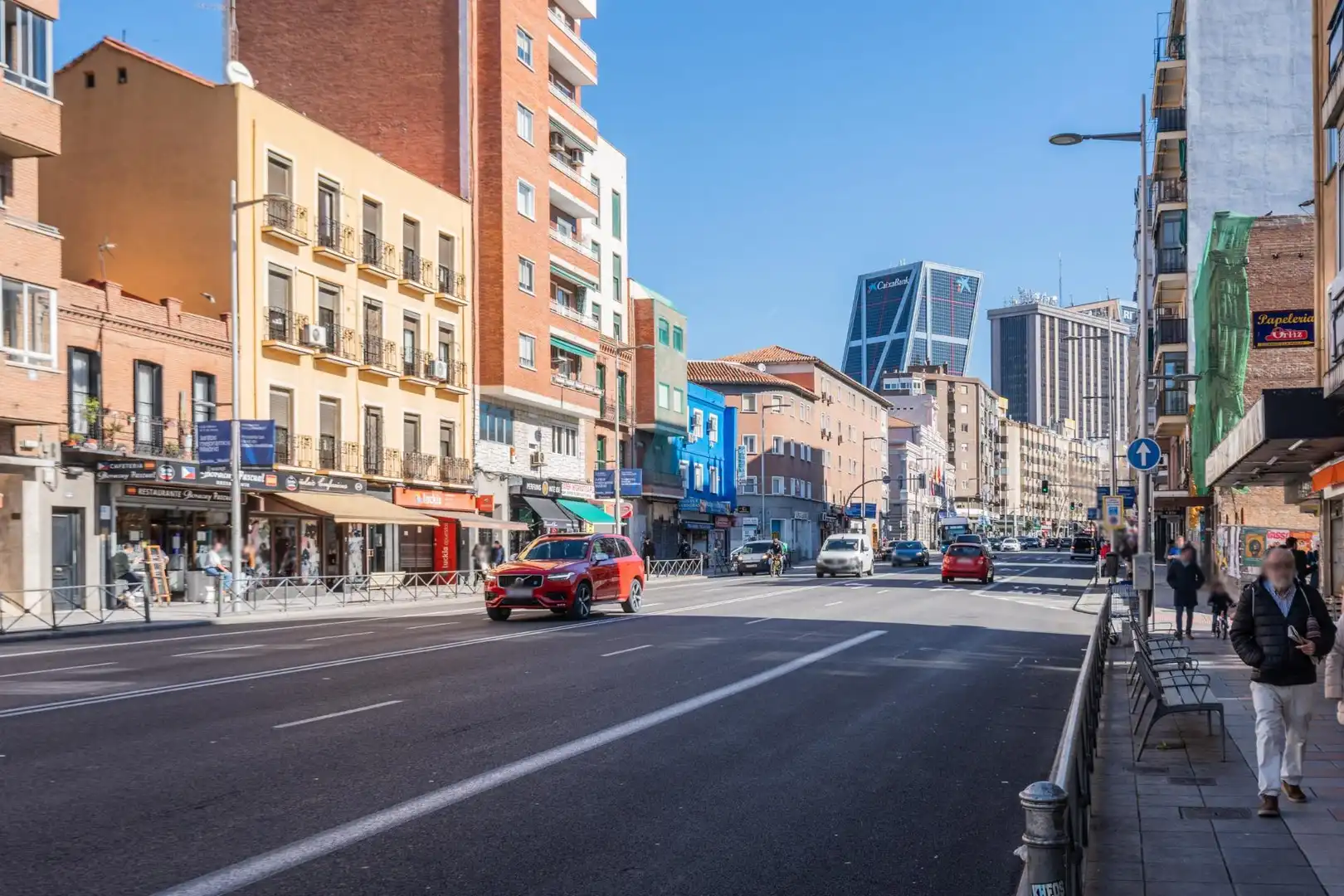 Vista exterior de Piso en venta en Madrid con Calefacción
