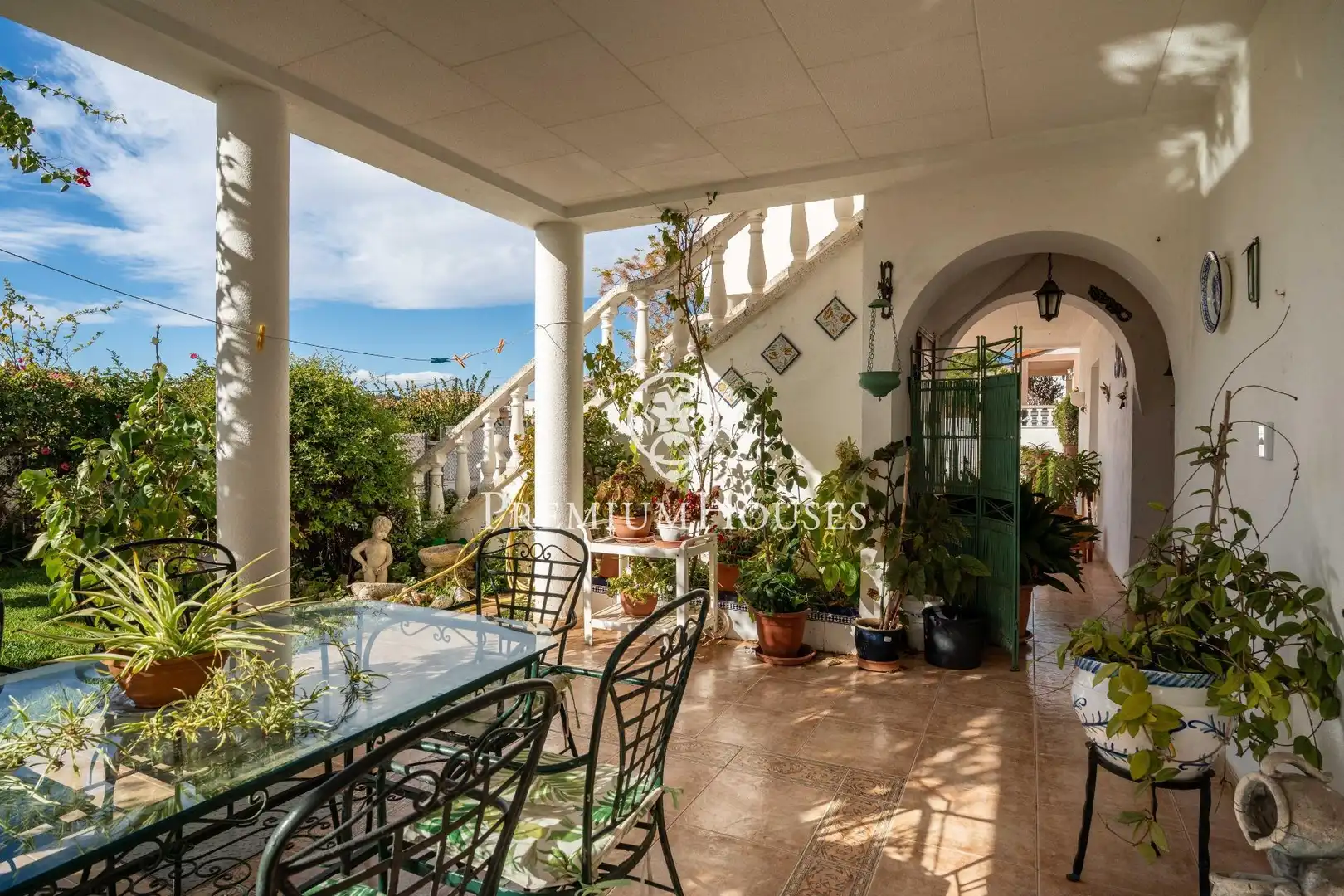 Jardí de Casa o xalet en venda en Vilanova i la Geltrú amb Calefacció, Jardí privat i Terrassa
