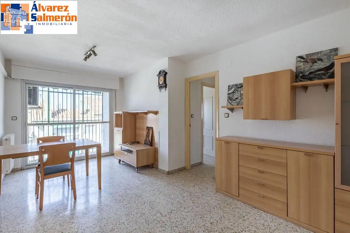 Bedroom of Flat for sale in Granada  with Air Conditioner, Heating and Terrace