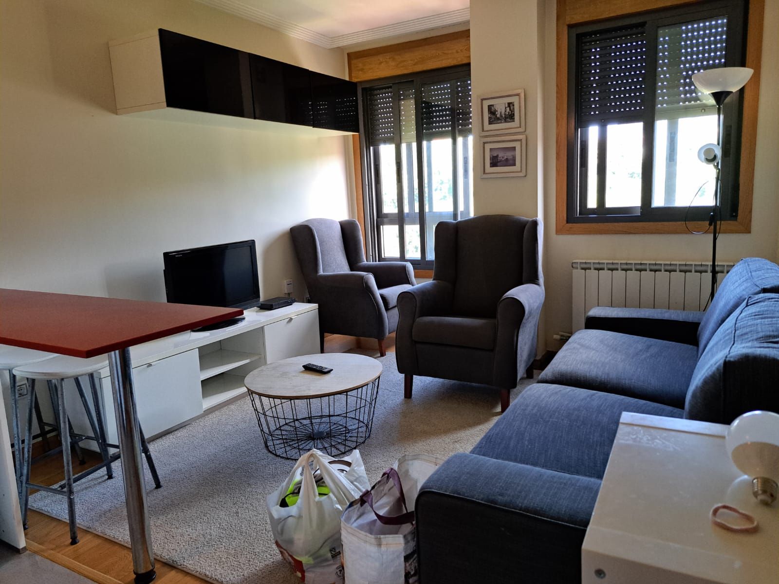Living room of Flat for sale in Sanxenxo  with Heating, Parquet flooring and Storage room