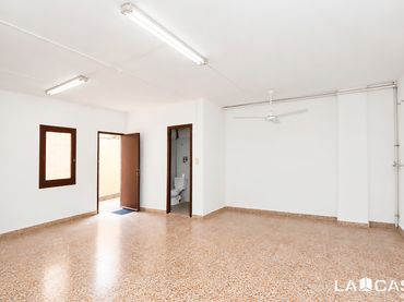 Local comercial en venta en Calle CINCA DEL