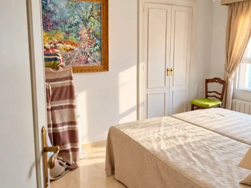 Dormitori de Apartament en venda en Benidorm amb Aire condicionat i Terrassa