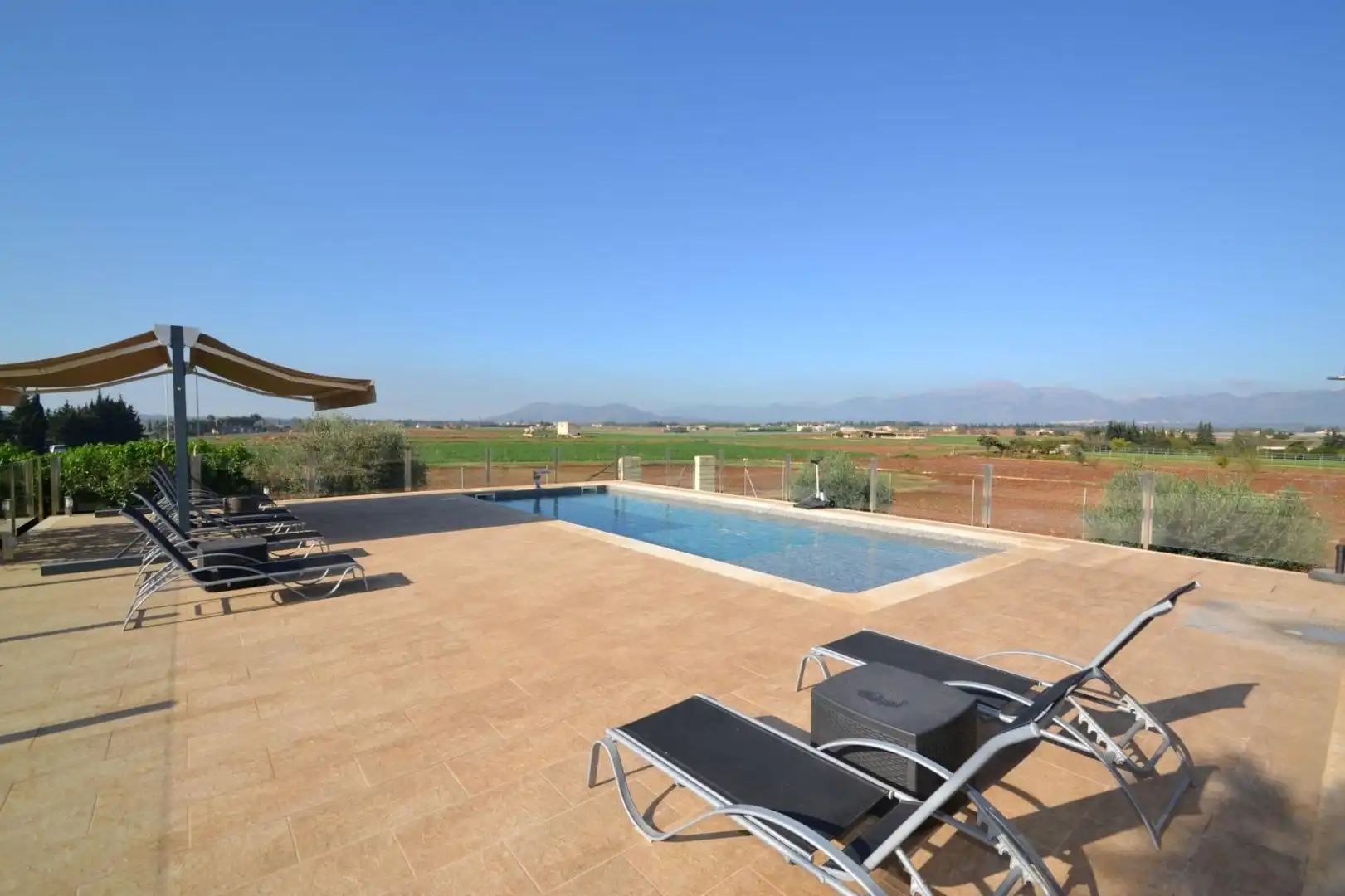 Piscina de Finca rústica de lloguer en Muro amb Aire condicionat, Calefacció i Jardí privat