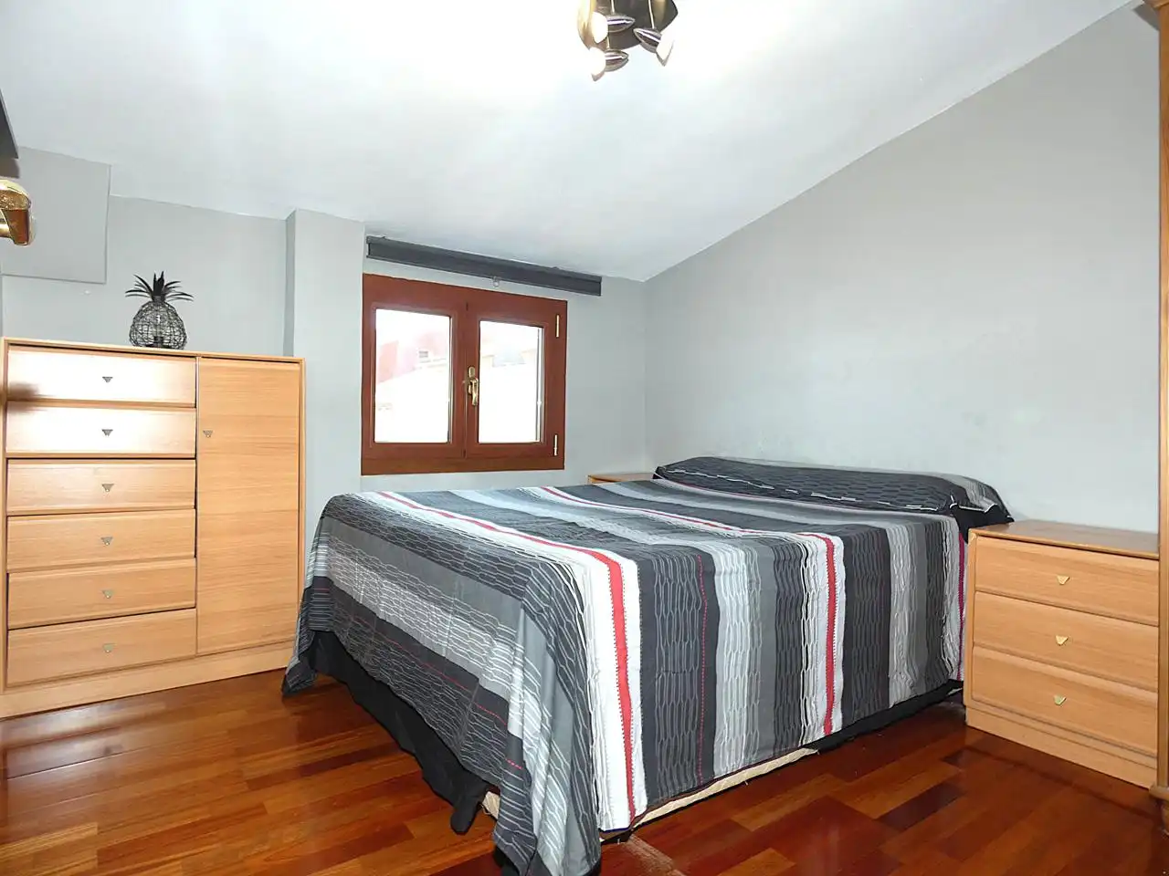 Bedroom of Flat for sale in Barakaldo 