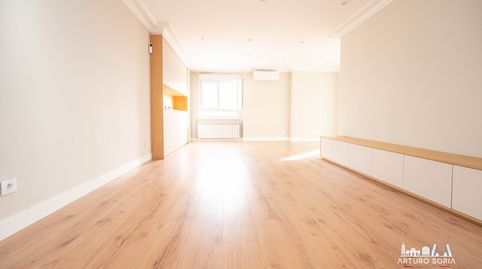 Foto 5 de Piso de alquiler en Calle de Caleruega, Costillares, Madrid Capital