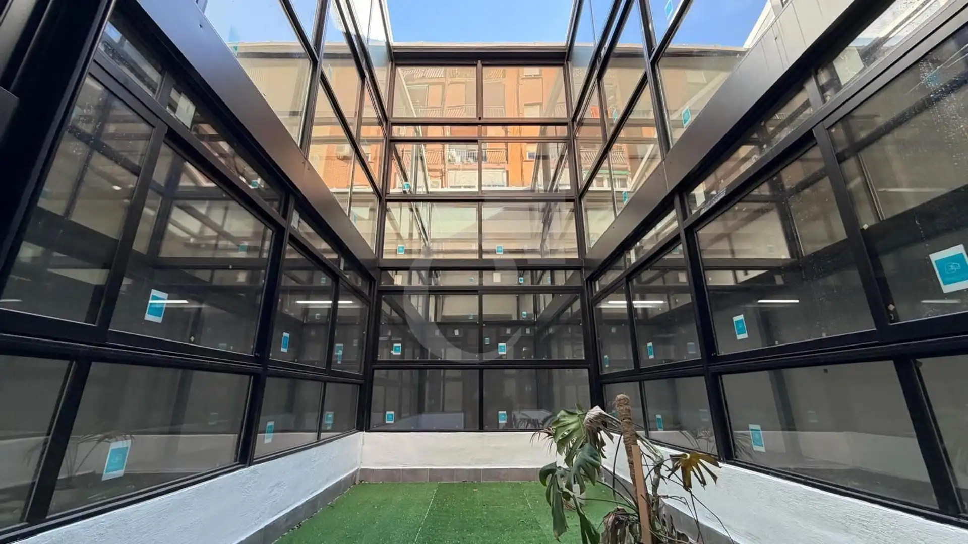 Vista exterior de Local en venda en  Valencia Capital