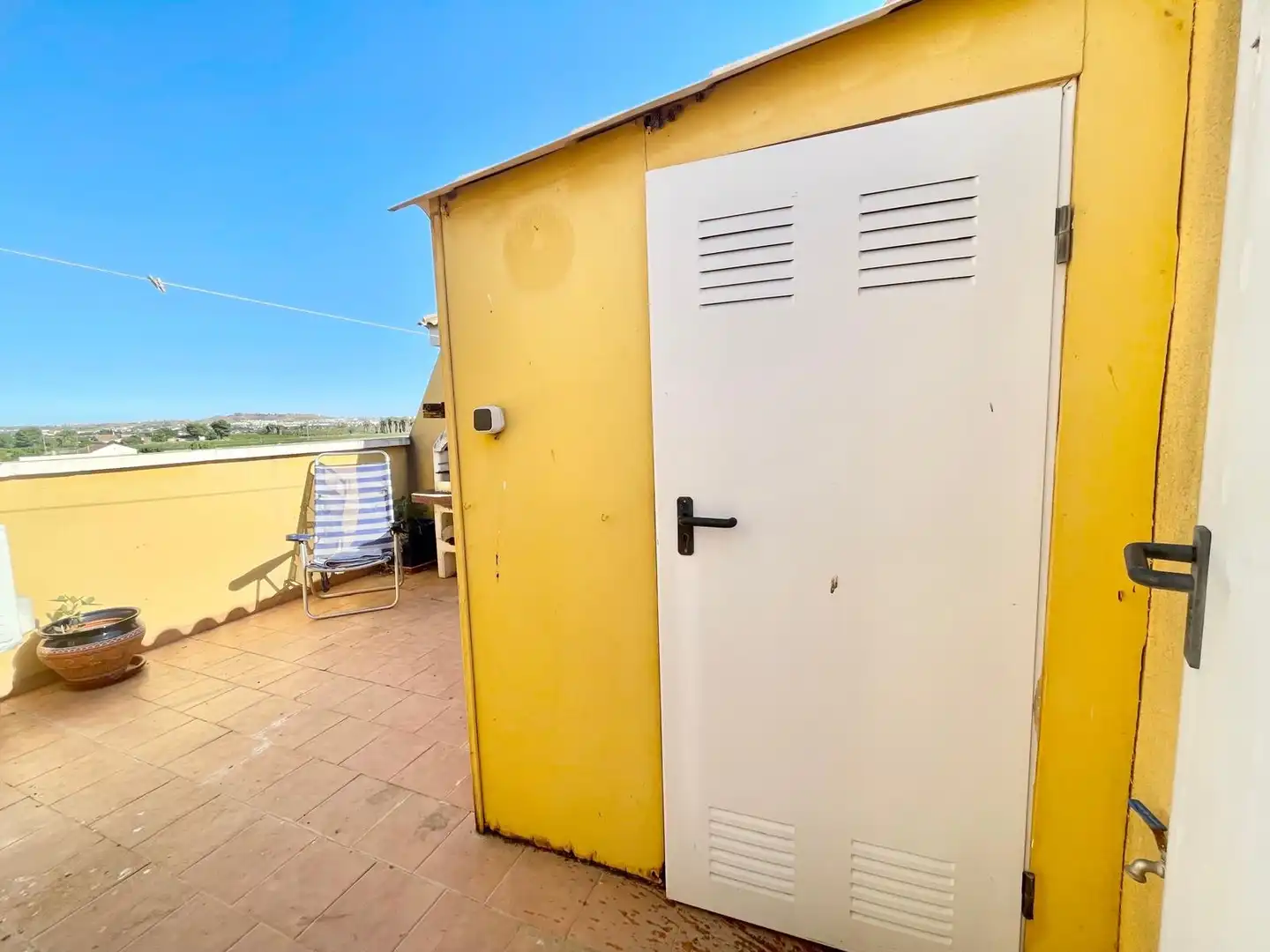 Terraza de Apartamento de alquiler en Daya Nueva con Aire acondicionado, Piscina y Amueblado