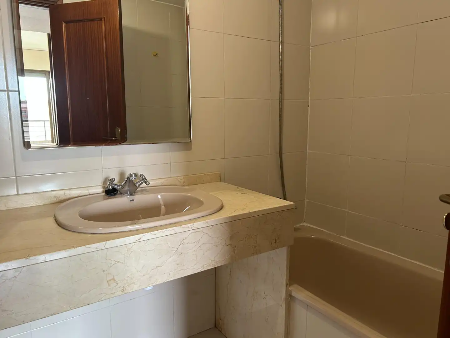 Baño de Piso en venta en Valencia con Terraza