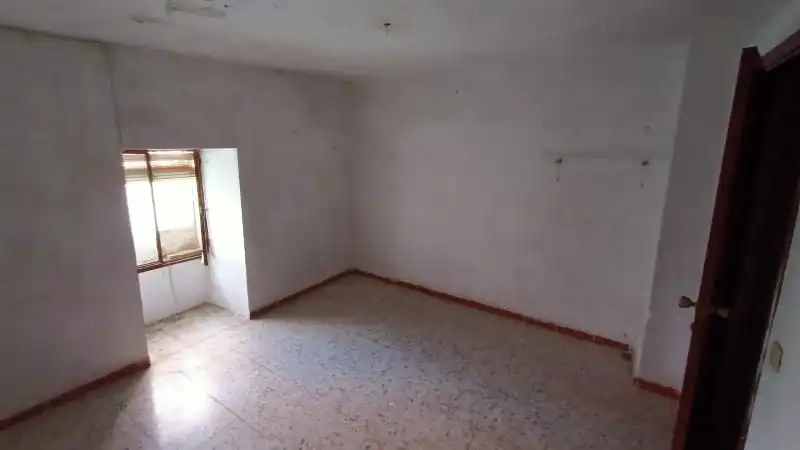 Casa adosada en venda en Ibros amb Terrassa i Traster