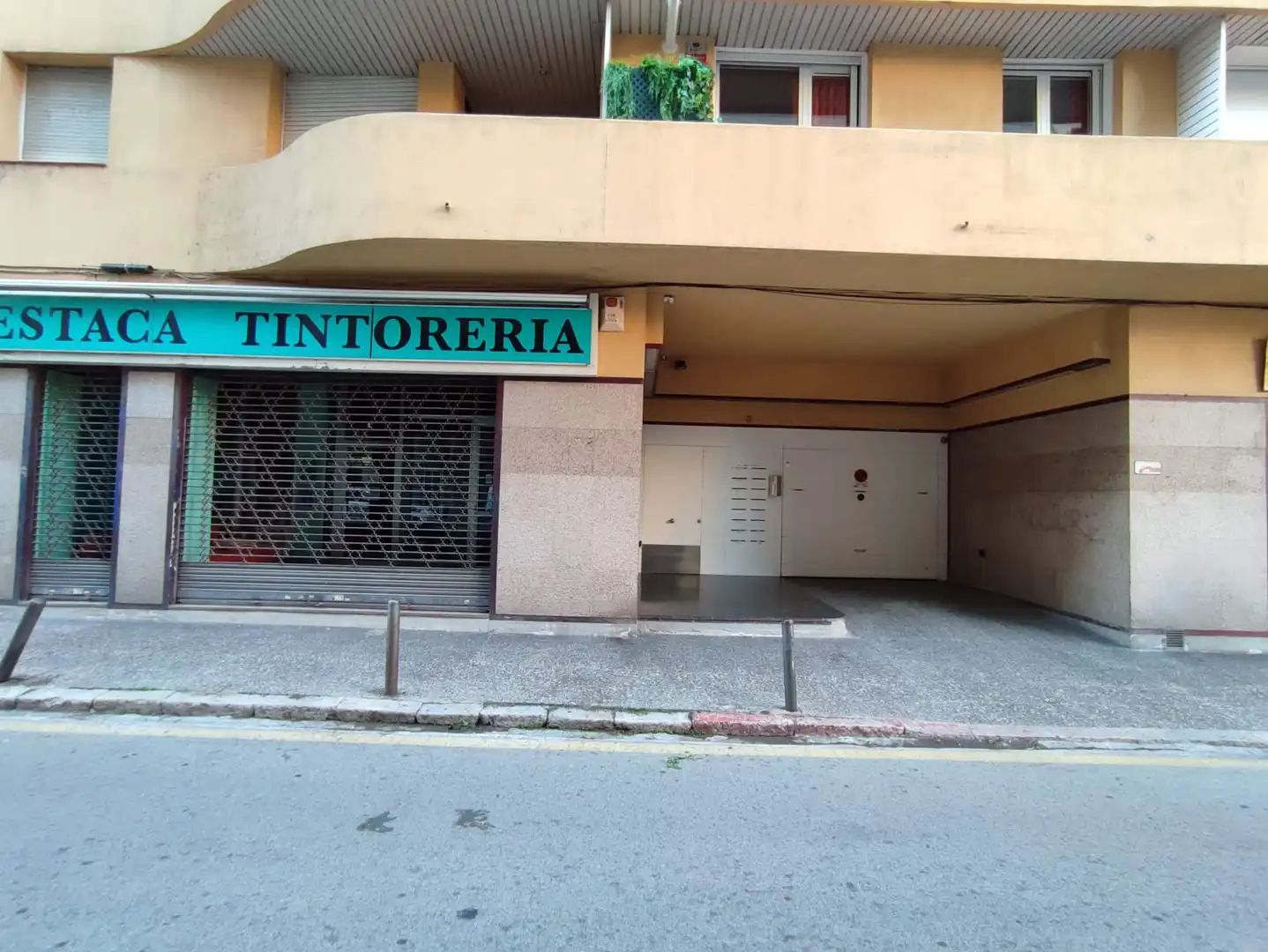 Garatge de lloguer a Travessia de la Creu, 8, Eixample Nord
