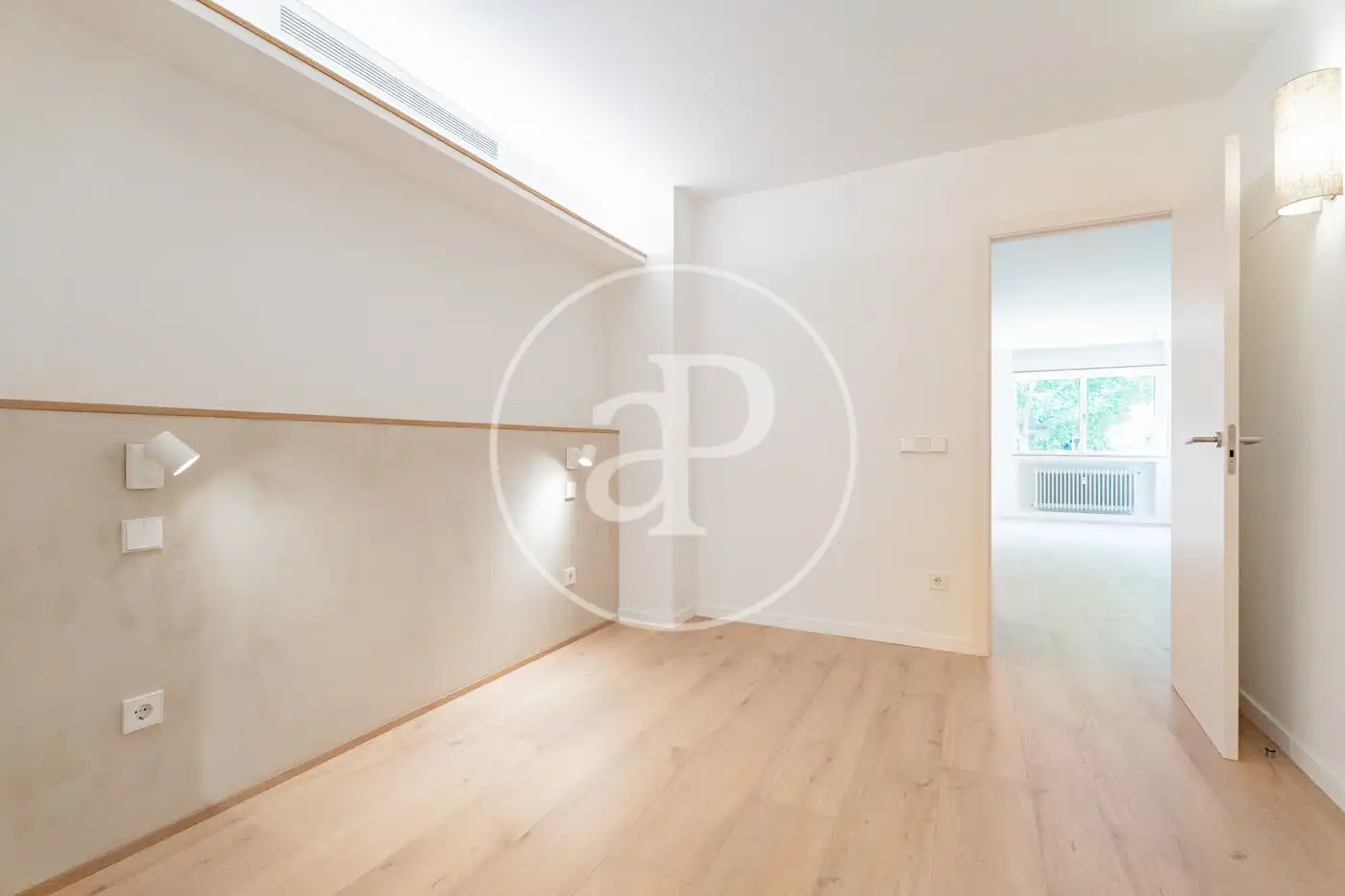 Habitación de Piso en venta en Madrid con Aire acondicionado, Calefacción y Jardín privado