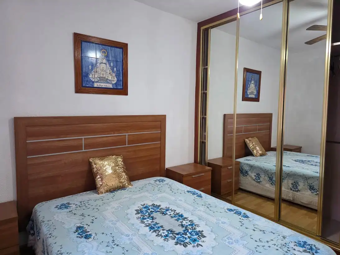 Bedroom of Flat for rent in Madrid  with Heating, Terrace and Furnished