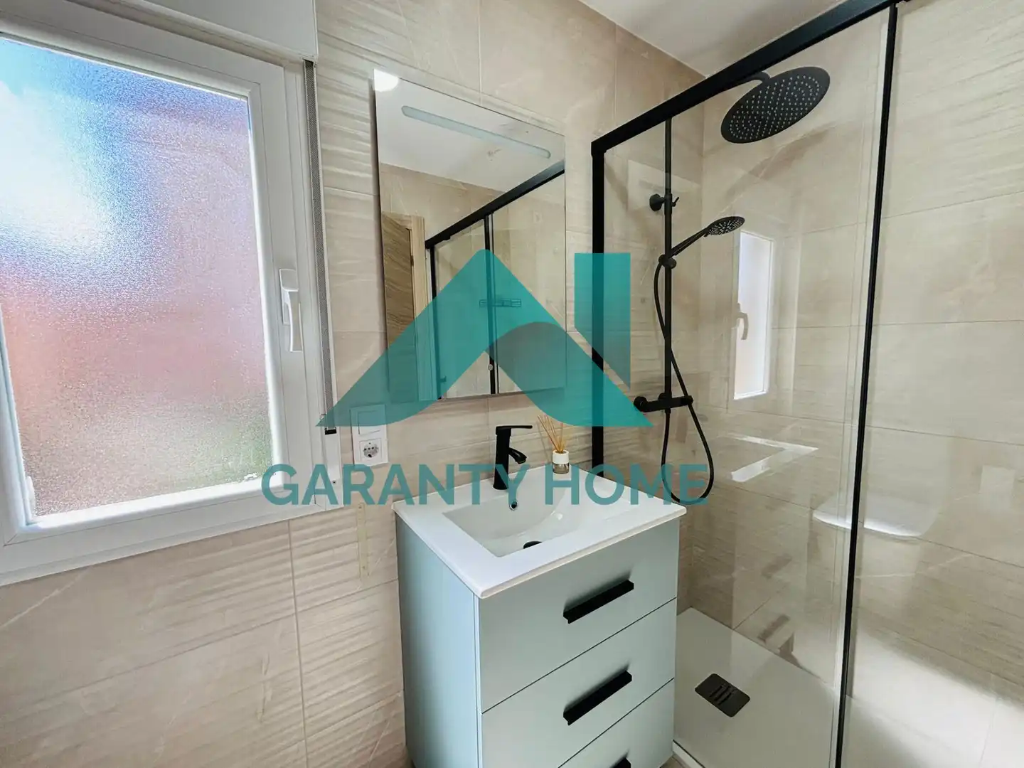 Bathroom of Flat for rent in Cáceres  with Air Conditioner and Furnished