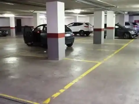 Parkplatz von Garage zur Miete in Valencia